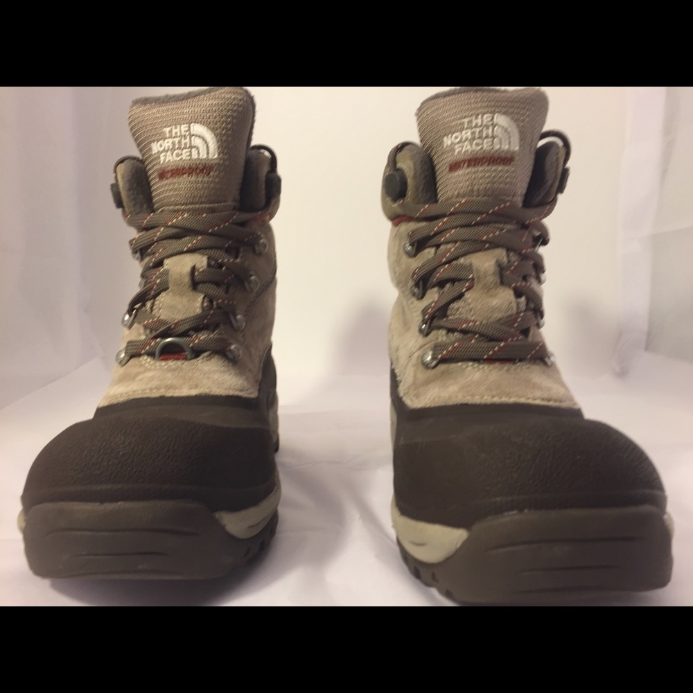 North Face Chilkat Waterproof Primaloft sz 6.5